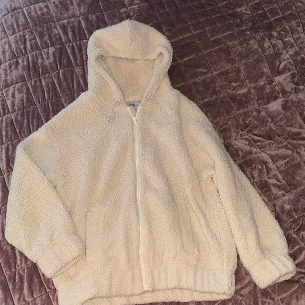Aerie Sherpa zip up jacket; extra small; cream color